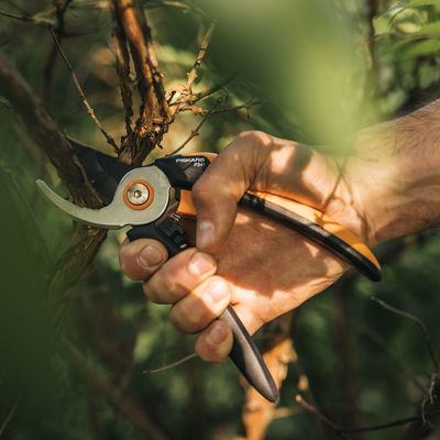 Gartenschere Solid™ LP341, schwarz/orange, ca. 26 x 2 x 18 cm Gartenschere Solid™ LP341, schwarz/orange, ca. 26 x 2 x 18 cm