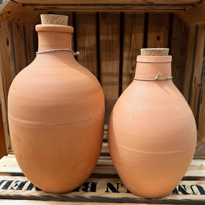 Olla L links neben einer Olla S