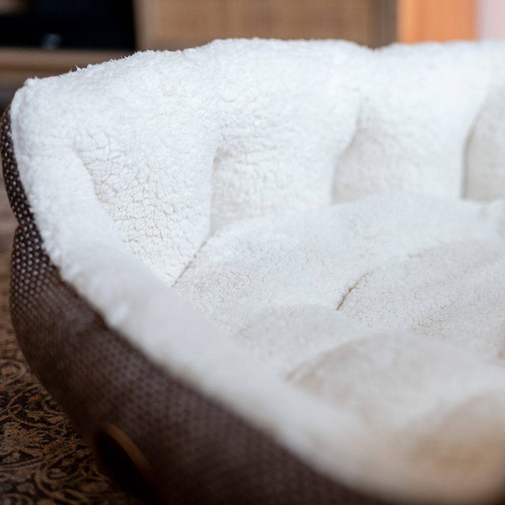 Nobby Komfortbett 'Alba', braun, ca. 65 x 57 x 22 cm Nobby Komfortbett 'Alba', braun, ca. 65 x 57 x 22 cm