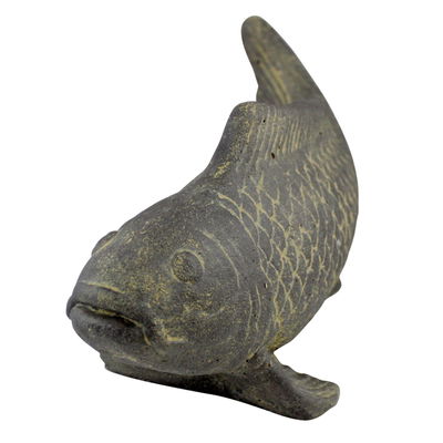 Fisch geschnitzt, grau, gefärbt, Steinguss, 16 x 40 x 13 cm