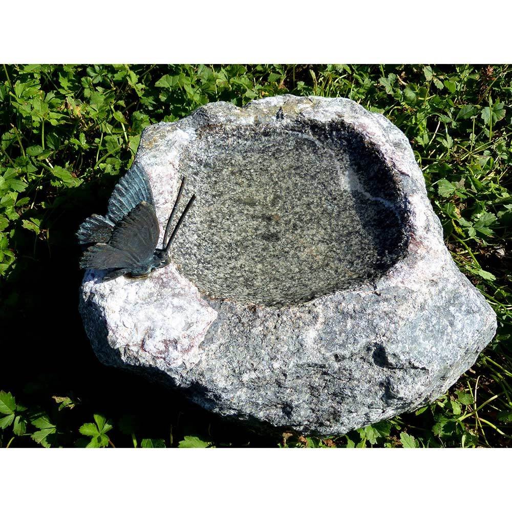 Rottenecker Insektentränke mit Schmetterling, weißer Granit/Bronze, 10 x 20 x 20 cm