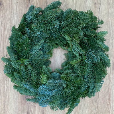 Adventskranz, Nobilistanne, rund gebunden, ca. 40 cm Ø Adventskranz, Nobilistanne, rund gebunden, ca. 40 cm Ø