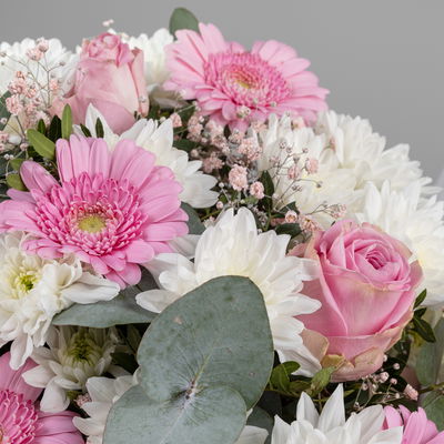 Blumenstrauß 'Prima' rosa, handgebunden Blumenstrauß 'Prima' rosa, handgebunden